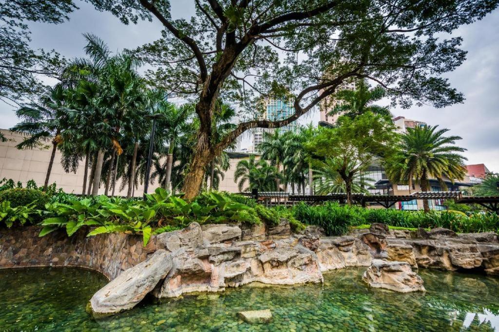 Amorsolo Mansion Hotel Manila Zewnętrze zdjęcie