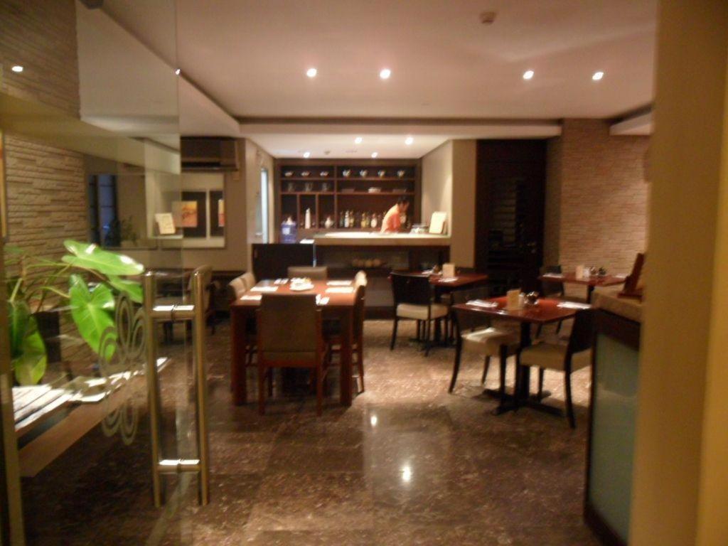 Amorsolo Mansion Hotel Manila Zewnętrze zdjęcie