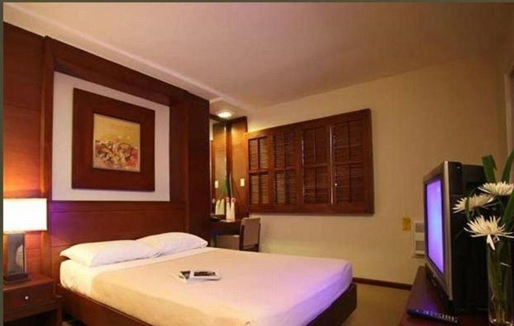 Amorsolo Mansion Hotel Manila Zewnętrze zdjęcie